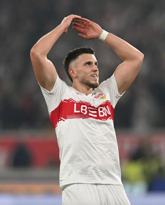 转折点！法兰克福主帅复盘，西甲今夜攻防权衡，压力陡增，临场指挥获称赞(德甲联赛盘路特点和投注策略第十五章解析)-KAIYUN SPORTS